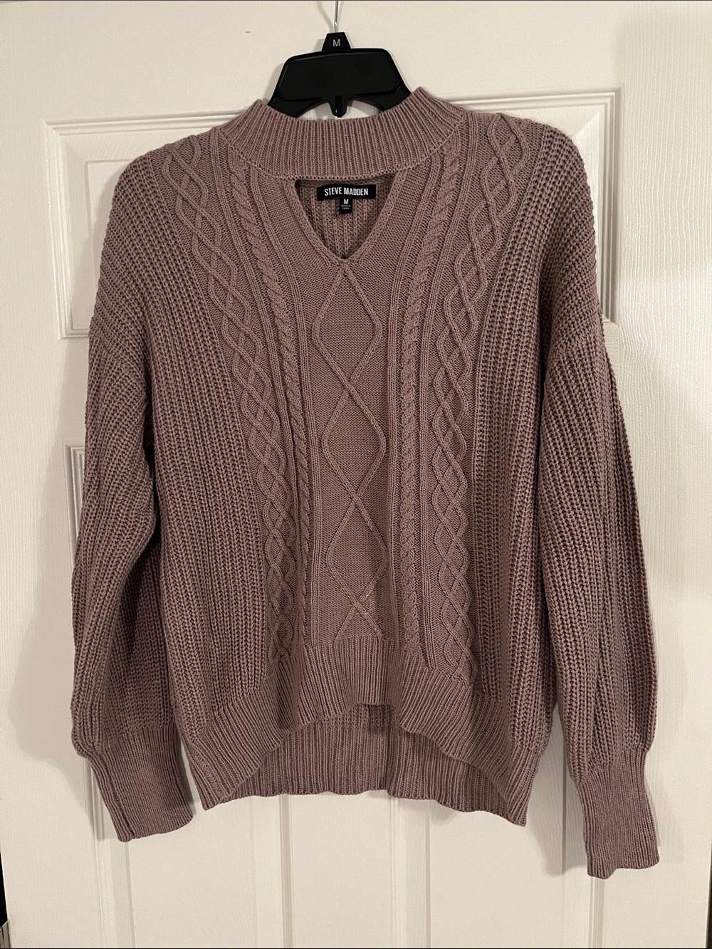 Steve Madden Dusty Mauve Cable Knit V-Neck Sweater
